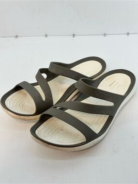 Crocs Women’s‎ 9 Slip-On Strappy Sandals